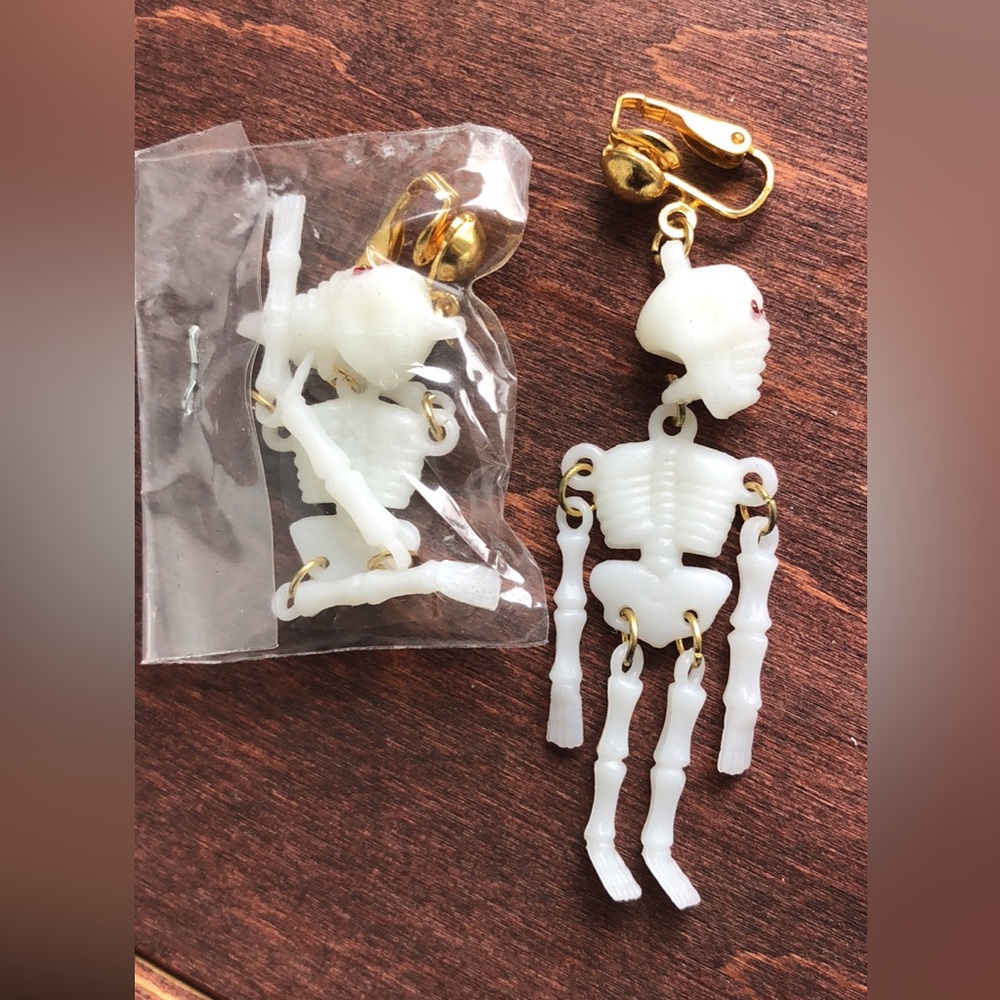 NEW Skeleton Clip-On Earrings (Glow In The Dark)
